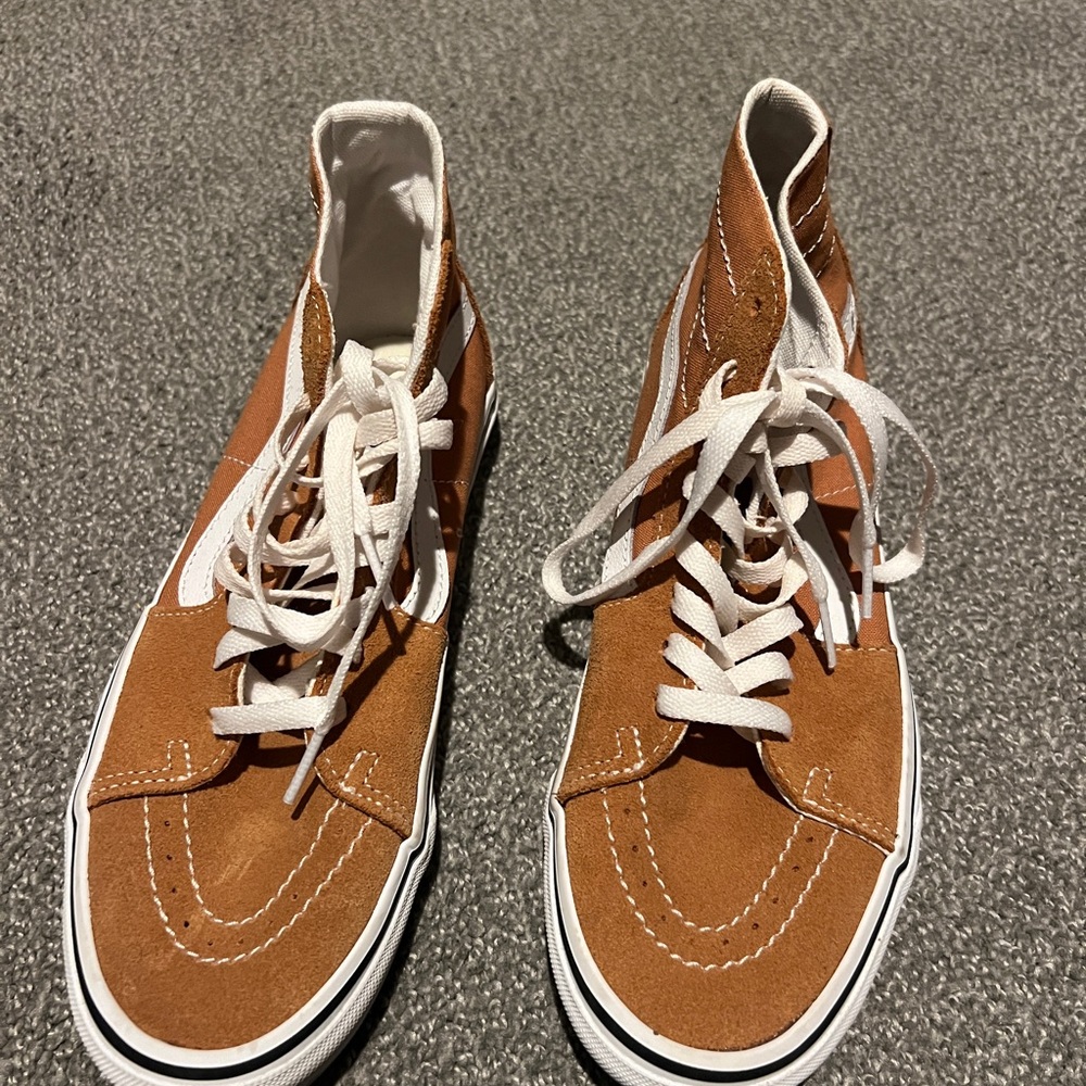 Vans - Picture 3 of 9